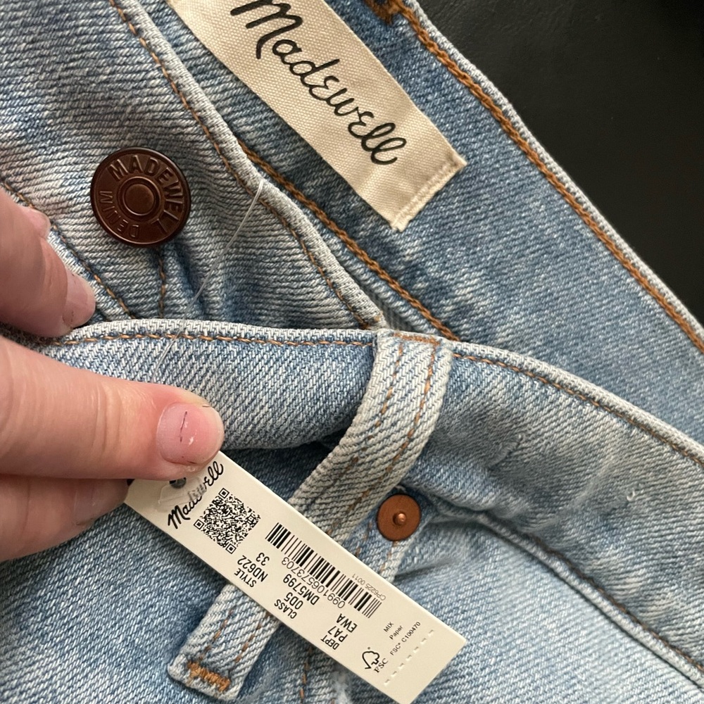 Madewell Distressed Women’s Mom Jean